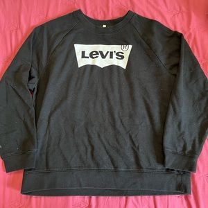 Levi’s black sweatshirt